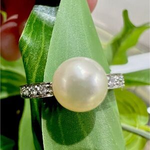 Pearl and Diamond Ring
